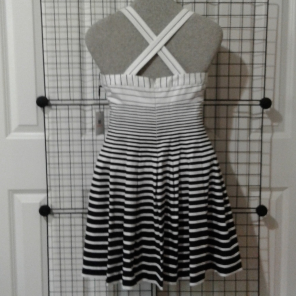 #SOLD#HP "Night Out"# Cocktail dress. NWT - Picture 3 of 6